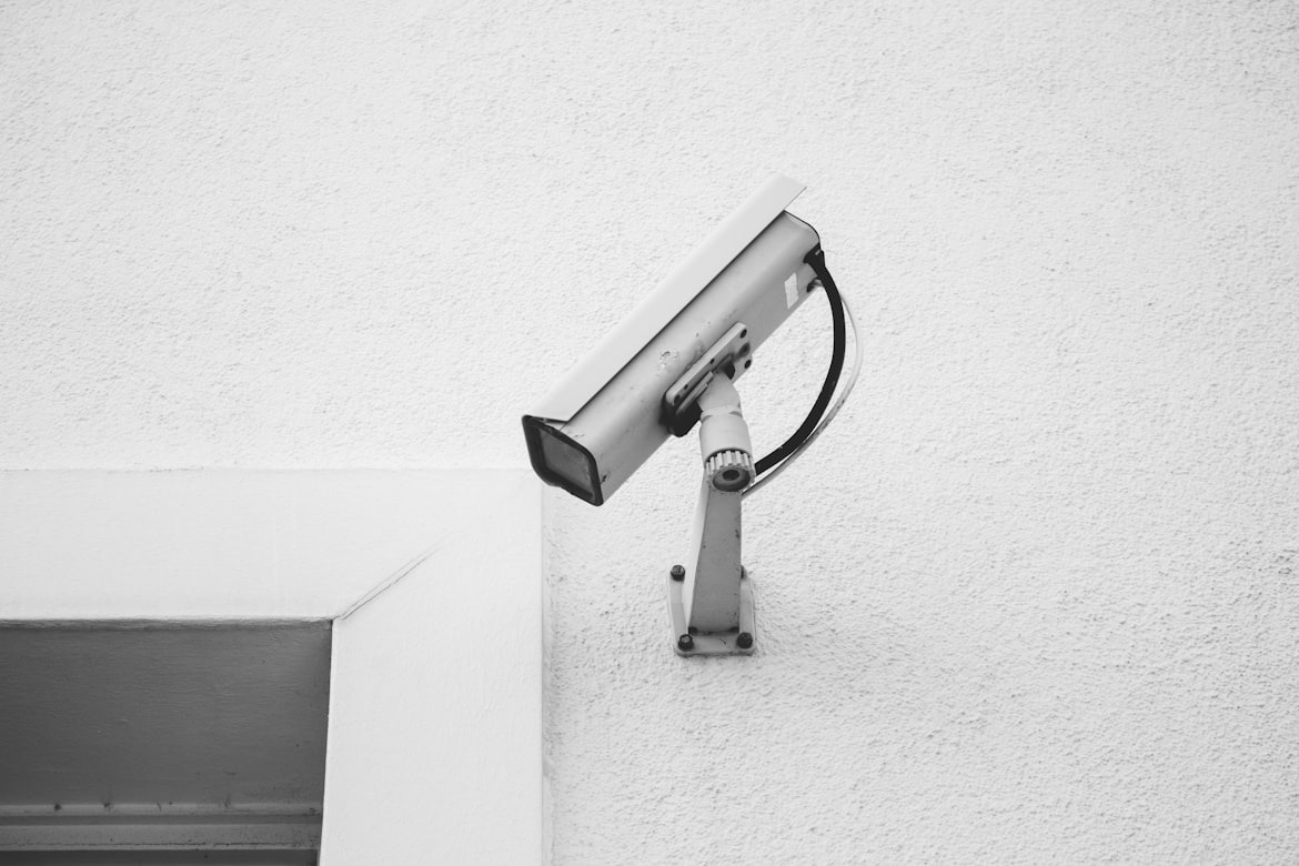 Cara Memilih CCTV Terbaik untuk Area Komersial